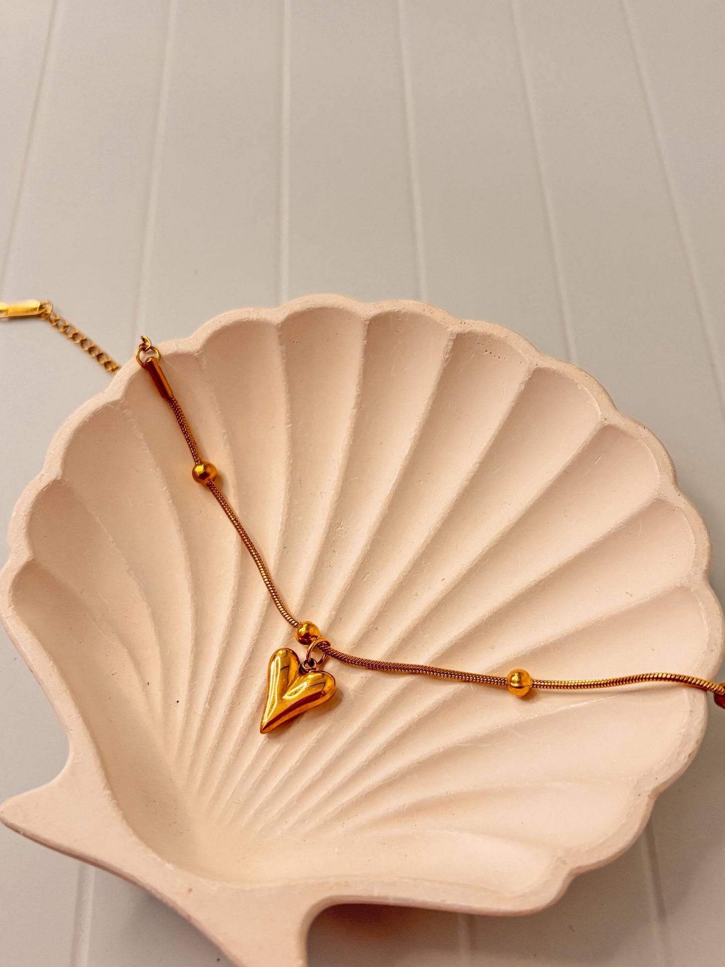 Amore Heart Loop Bracelet