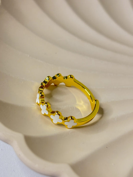 White clover design ring
