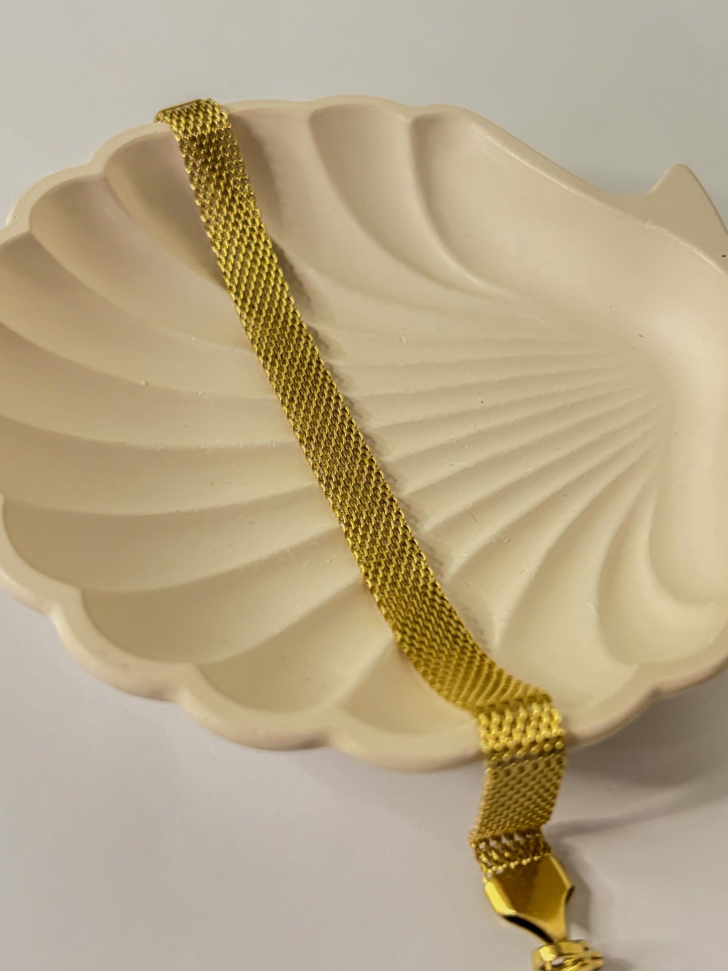 Net surface 18k gold plated mesh hand bracelet