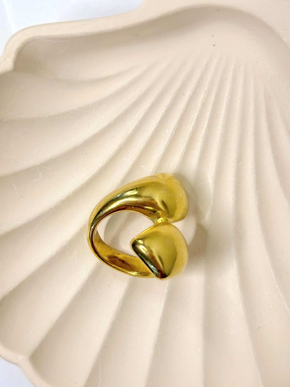 TwistBold Dome Ring