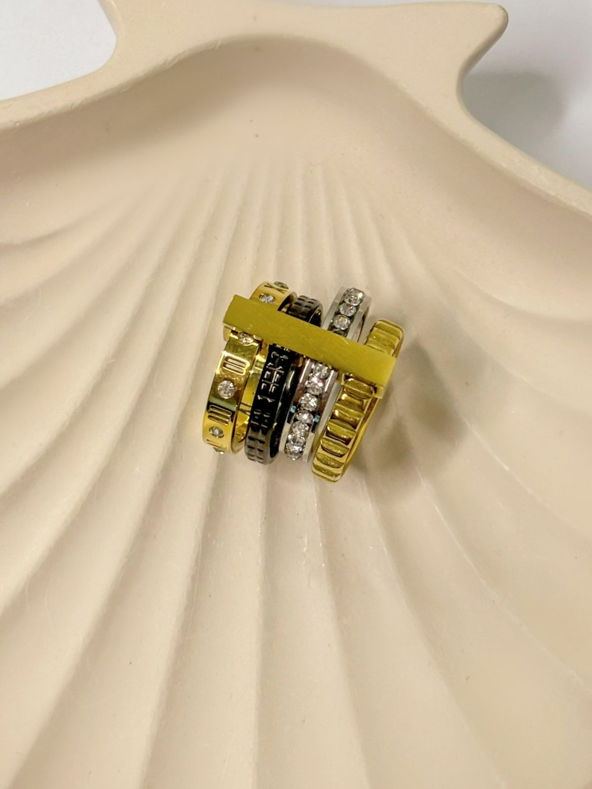 Quadrate Latin Number Luxury Ring