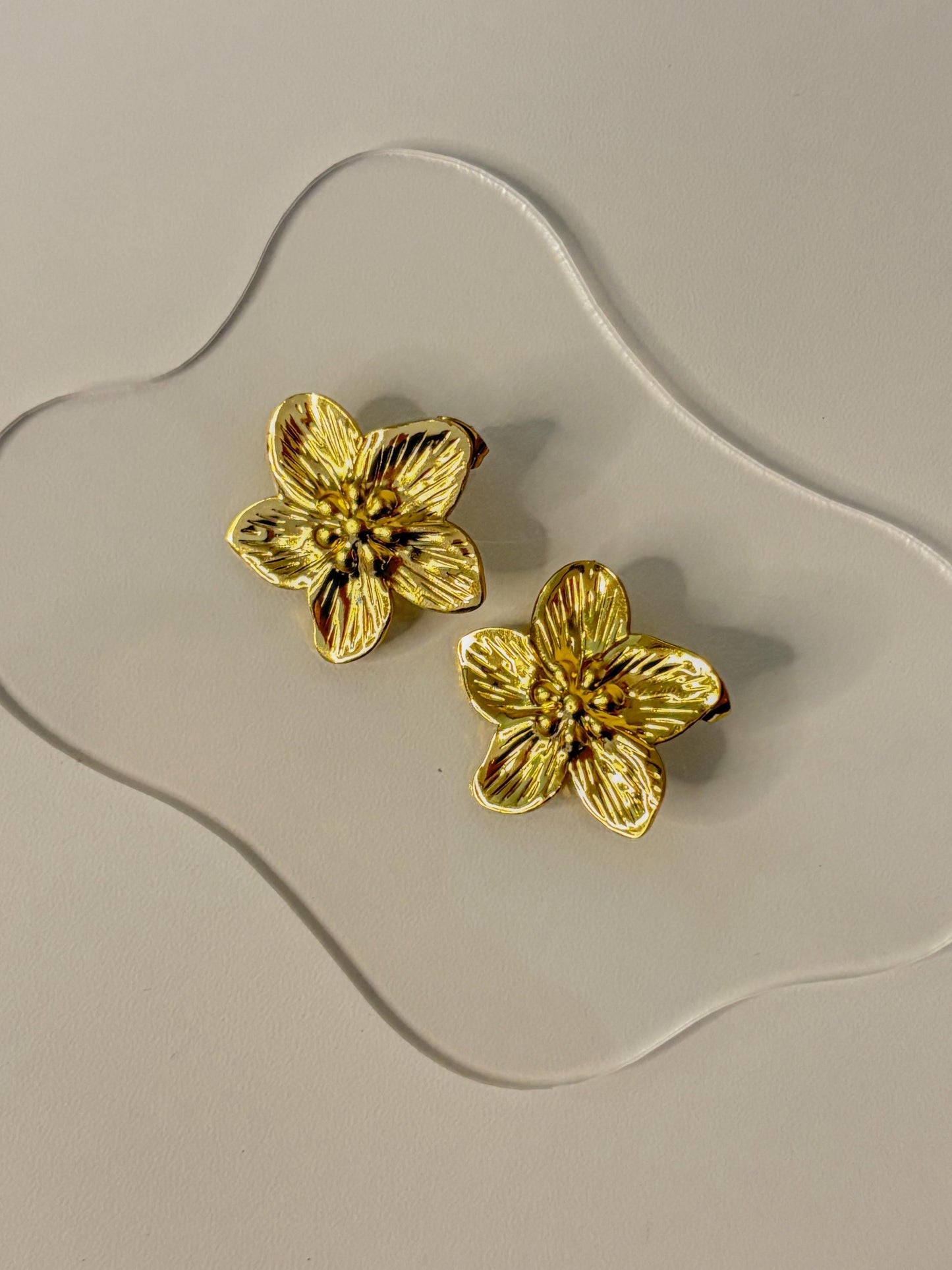 Golden Bloom Stud Earrings 🌸