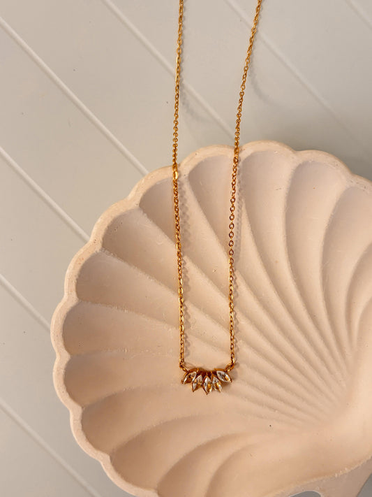 Leaf Rhinestones Pendant