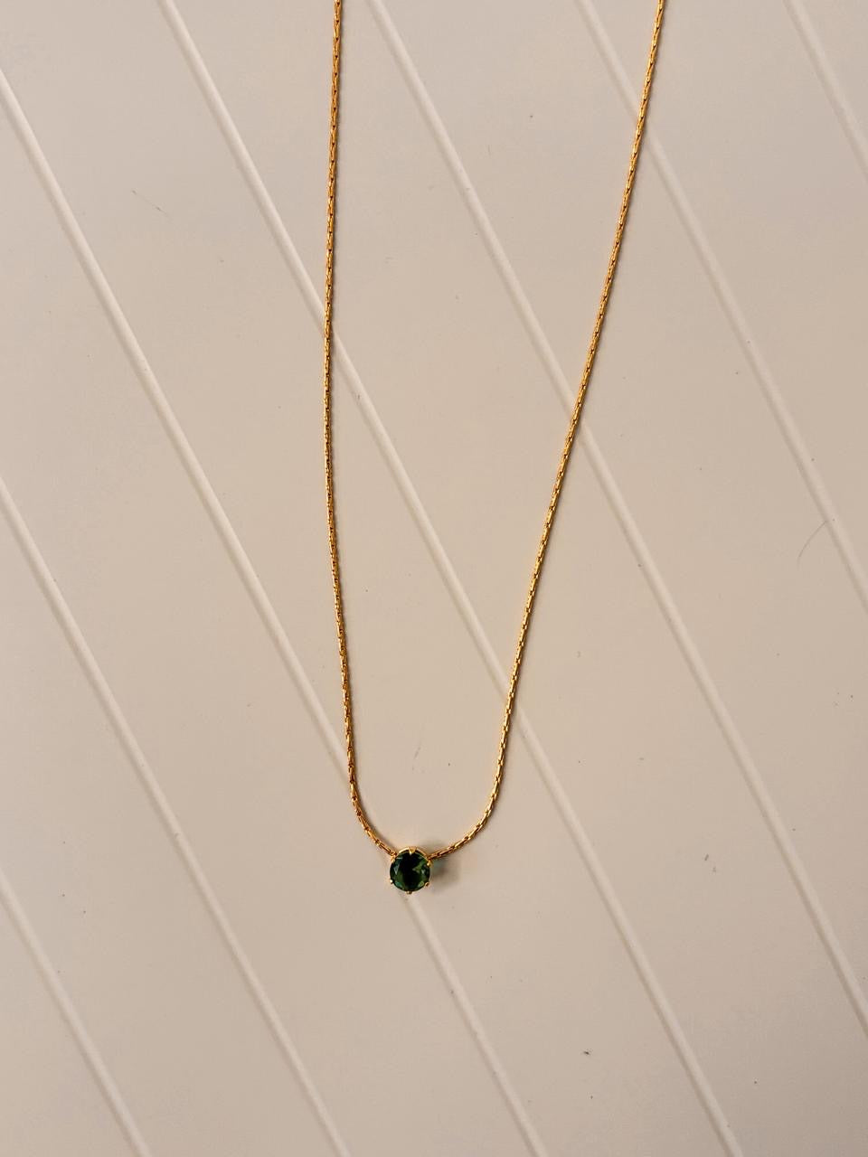 Emerald Single Stone 18k Neckpiece