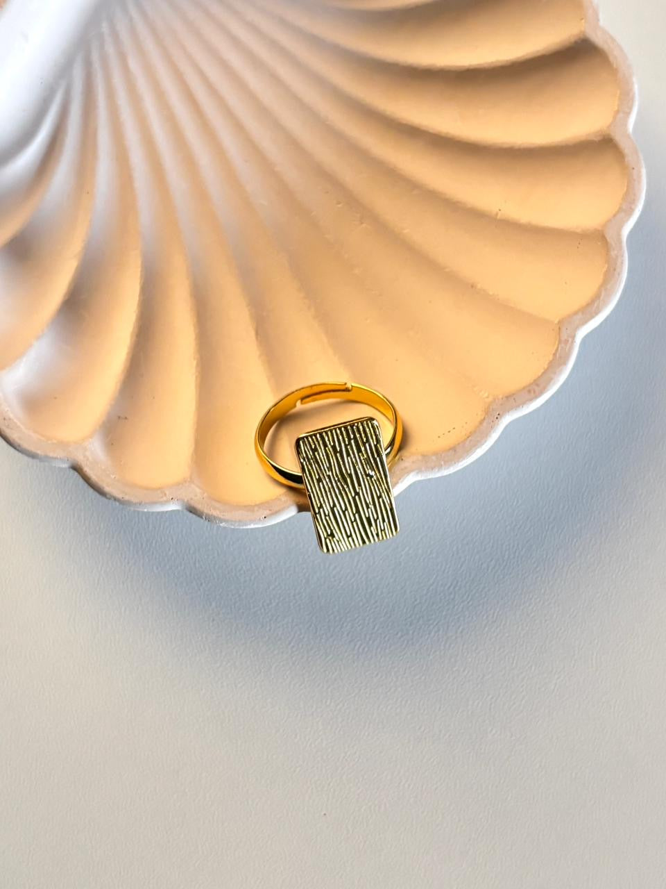 Golden Linear Elegance AdjustableRing