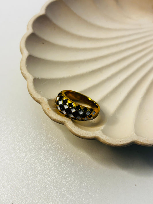 Checkerboard Dome Ring
