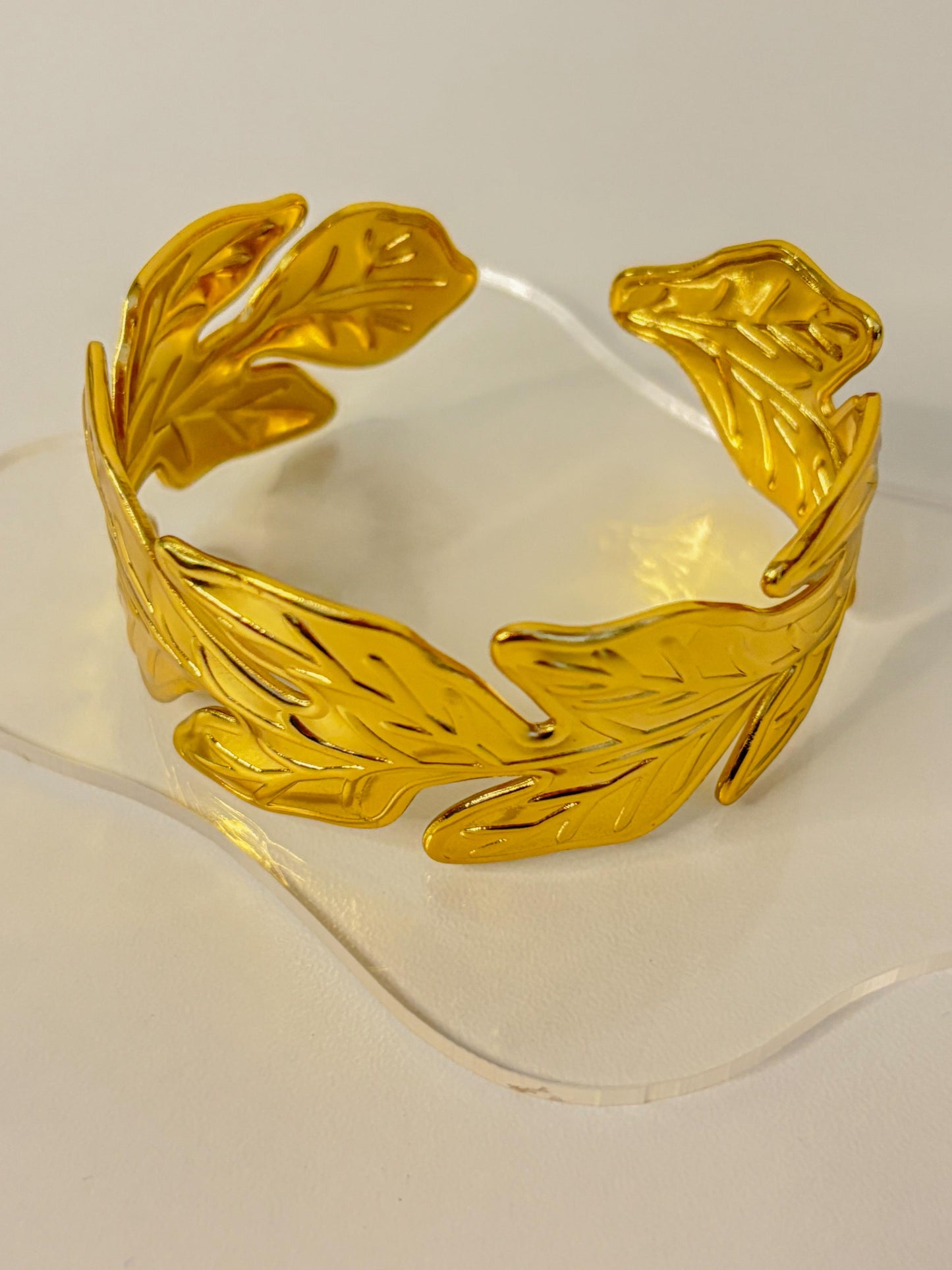 EternaLeaf Luxe Handcuff