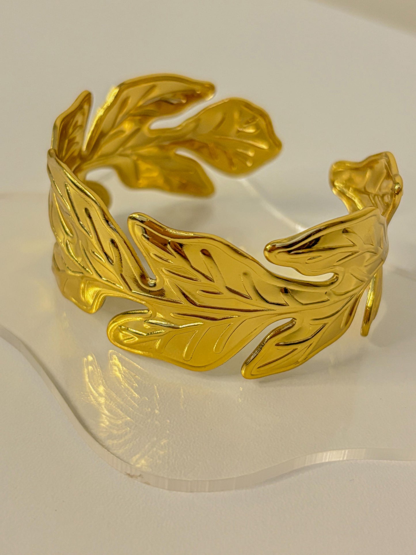 EternaLeaf Luxe Handcuff